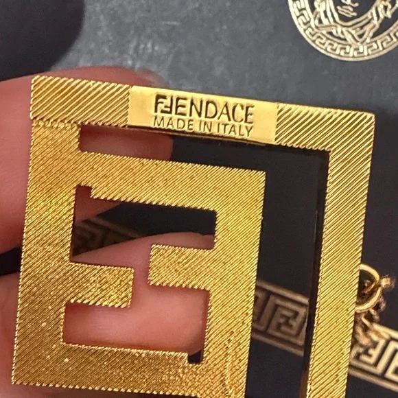 #208 Fendace Choker necklace - Picture 4 of 5